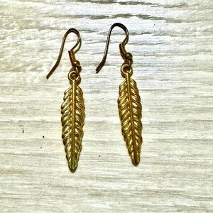 5/$25 Elegant Gold Feather Earrings